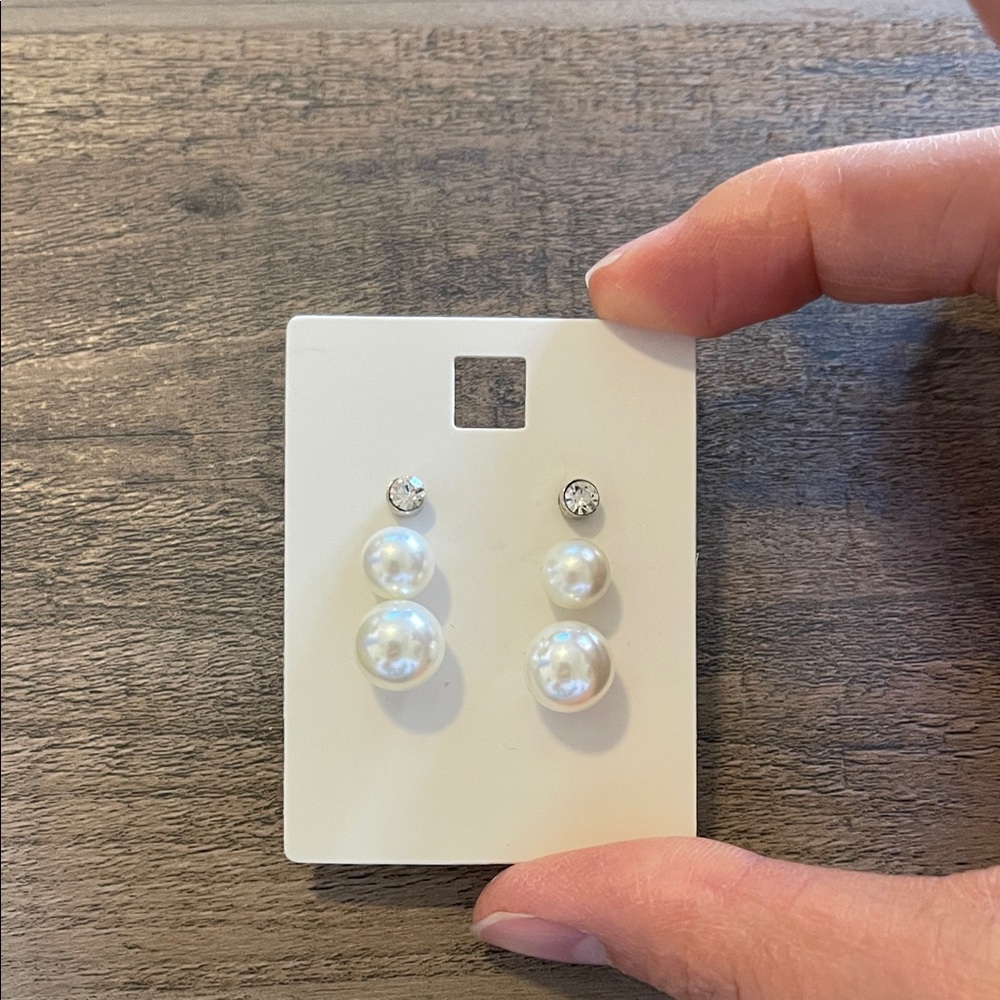 Elegant Pearl and Crystal Earrings